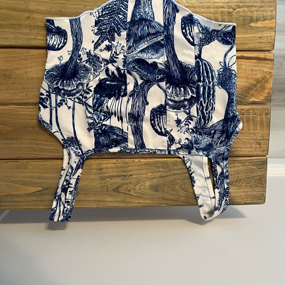 Blue and White Graphic Crop Top